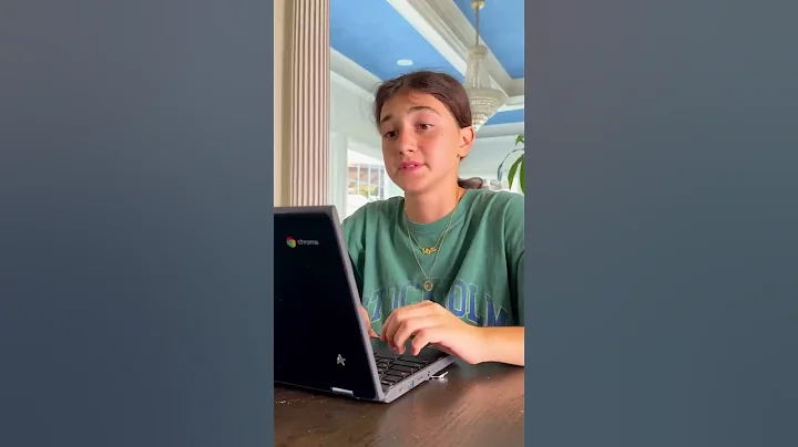 Little sister reacts to Jeffery Dahmar
