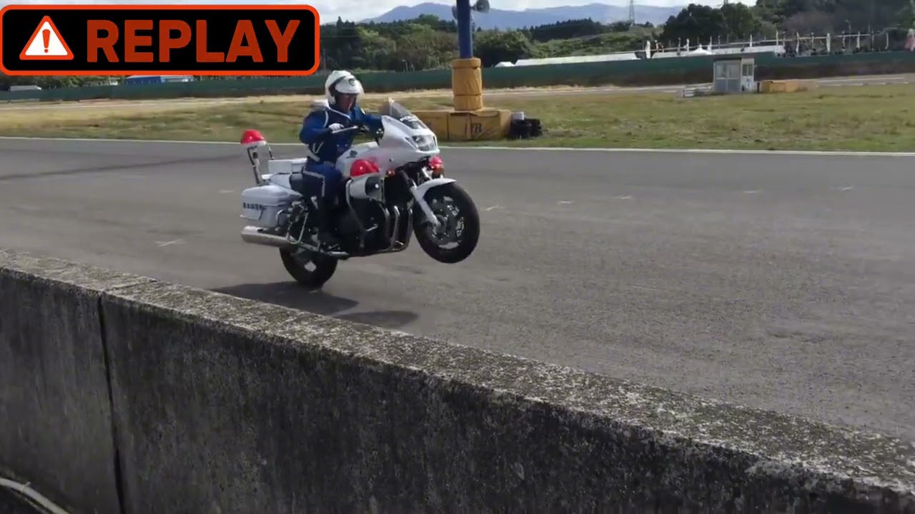 白バイ隊員の神技総集編！！世界最強と言われる理由がこれ...ヤバすぎる！！