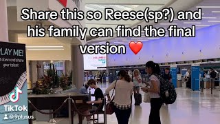 Teenager is surprised by the applause 👏 after playing piano 🎹 in an airport 🥰