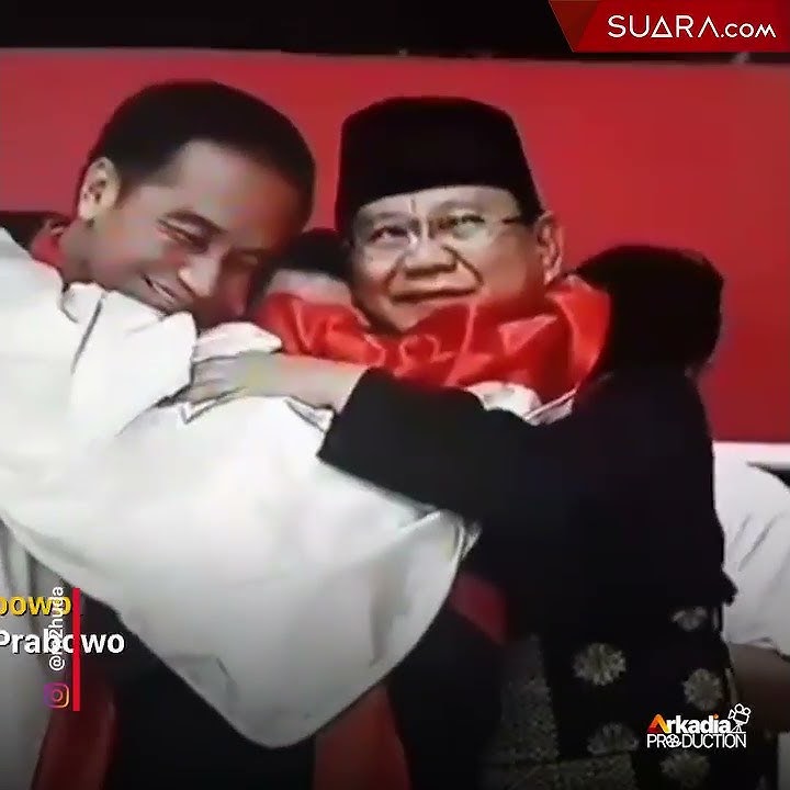 Momen Romantis Jokowi dan Prabowo Pelukan