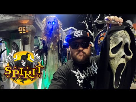 Spirit Halloween |