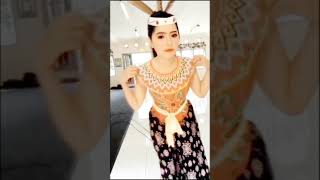 PESONA GADIS CANTIK DAYAK KALIMANTAN