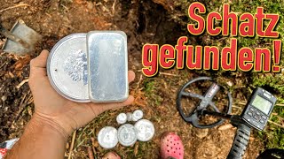 SILBER SCHATZ mit dem METALLDETEKTOR gefunden!! (4000€ vergraben im Wald 🤯) - Schatzsuche