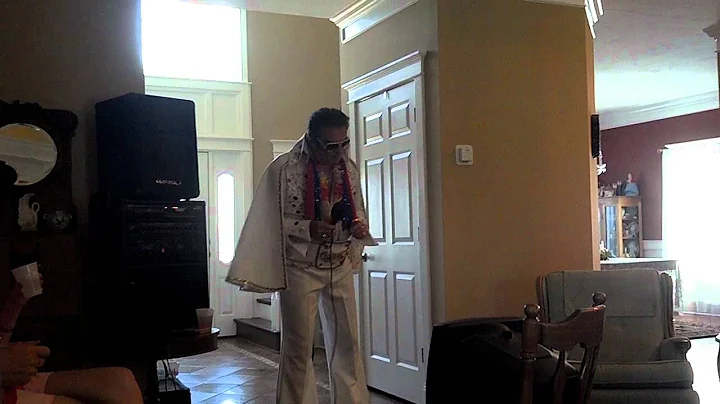 Elvis (Bob Mickelson)