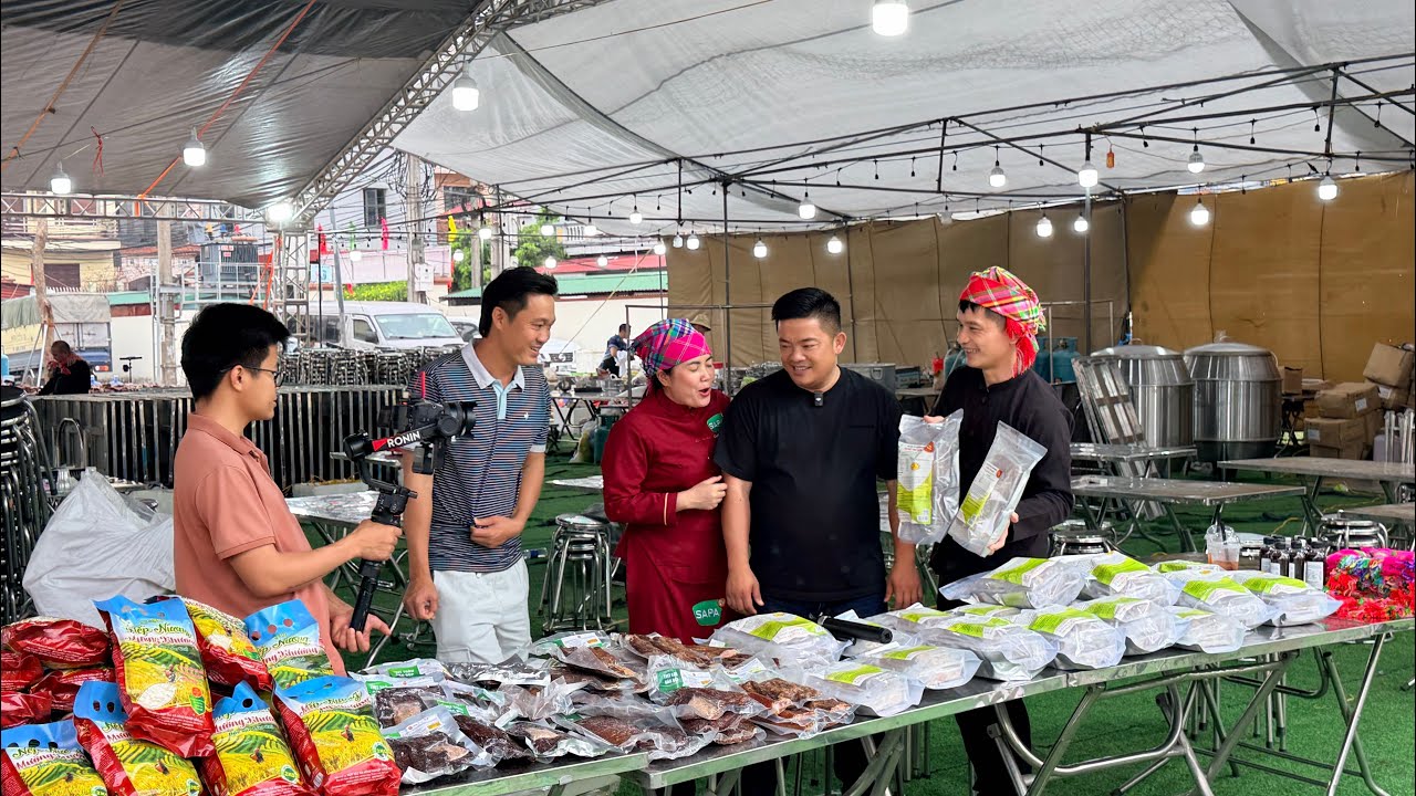 Lễ hội đền Bà Chúa Kho đông kín người đến mua hàng anh Hải Sapatv