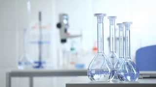 BLAUBRAND® Volumetric Flasks with PURprotect Safety Coating