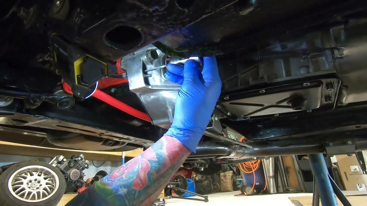 1979 Fiat Spider 124, Remove and install the clutch cable