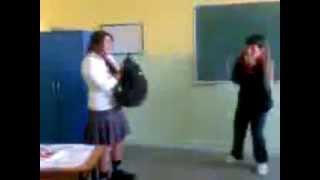 Liseli Kız Fena Vuruyor