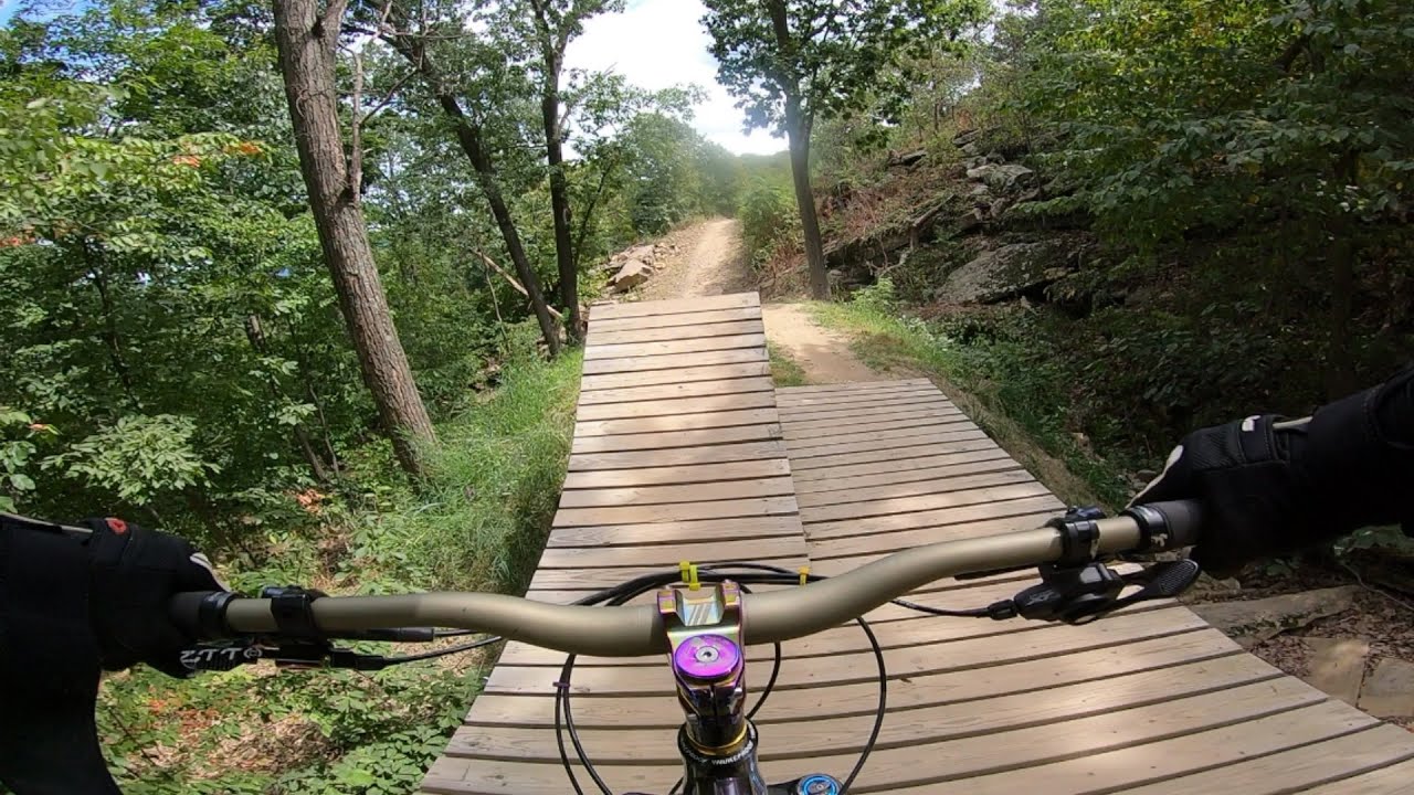 Mountain Creek, I ride Kona Honzo ESD, Ralgey Marley, Nukeproof Mega V4 Mullet. Black freeride trail