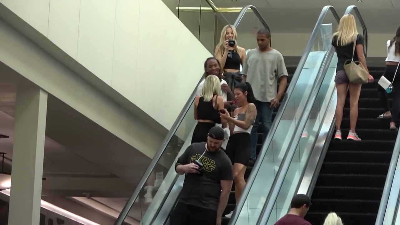 WET FART PRANK ON THE ESCALATOR YouTube