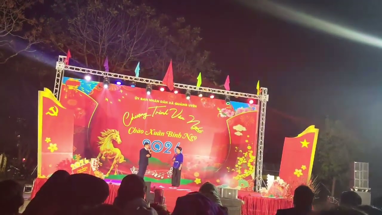 Đầu xuân năm mới chị em hát giao duyên hay quá mọi người ơi vào xem cùng cổ vũ chị em của mình nhé