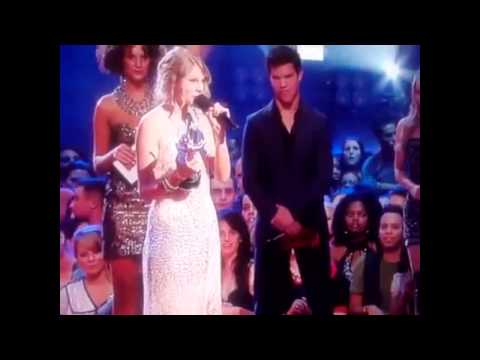 Taylor Swift: Kanye West: VMA Awards 2009 - Imma Let You Finish