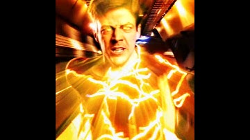 Grant Gustin vs Ezra Miller #theflash #cw #dccomics #dceu