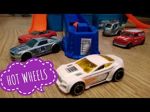 Автотрек Hot Wheels "Смени цвет" Научная лаборатория (CCP76)