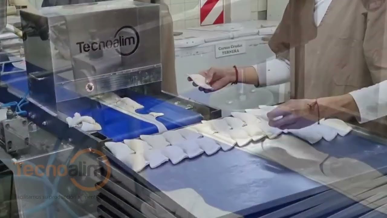 La máquina argentina que hace  hasta 4.000 empanadas por hora 🇦🇷💥