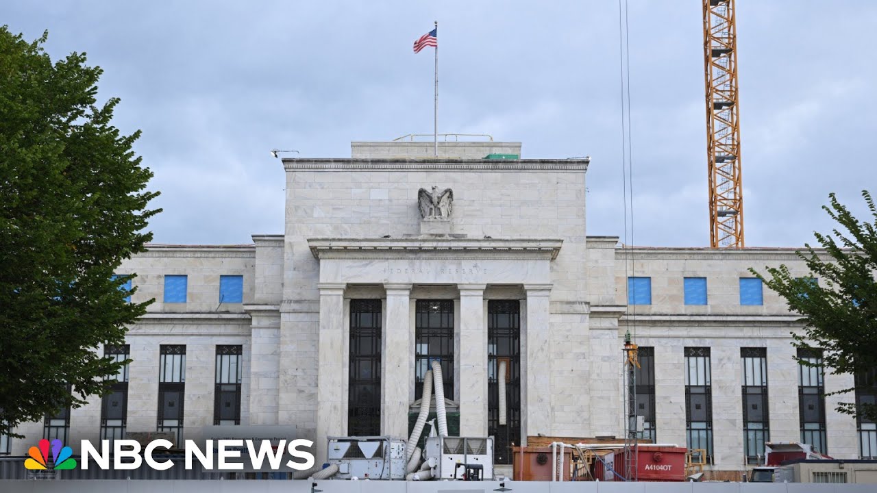 Federal Reserve keeps interest rates unchanged, despite Trump's call for cuts