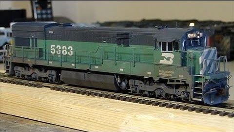 Custom Atlas Burlington Northern U30C #5383 w/ Tsunami Sound