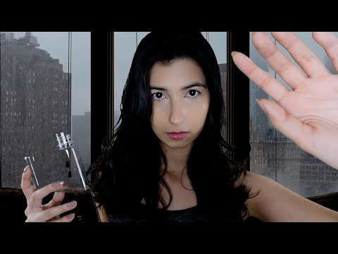 ASMR Eu te resgatei no meio de um APOCALIPSE ZUMBI 🧟