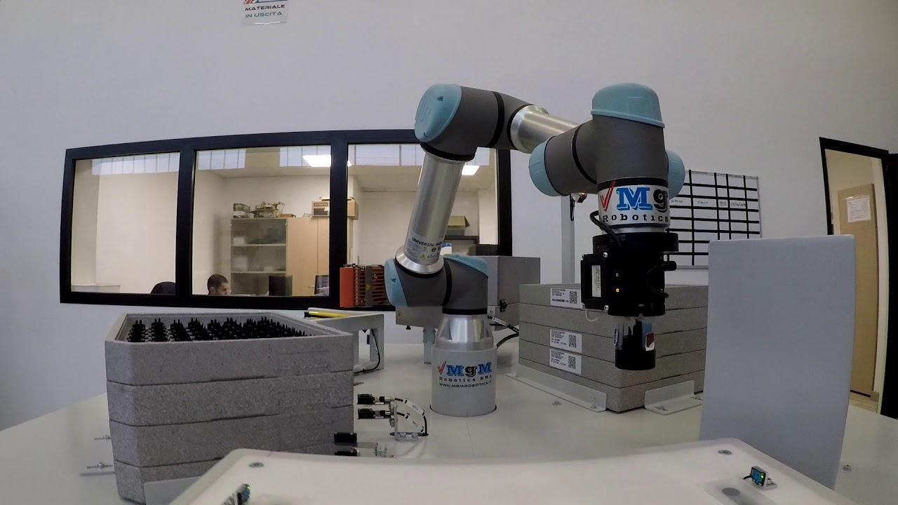 MGM Cobot Handling System - Sistema di manipolazione Robot UR5e