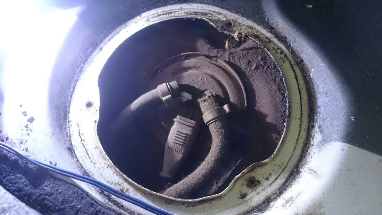 Interior tanque de gasolina caribe gt 84. - YouTube