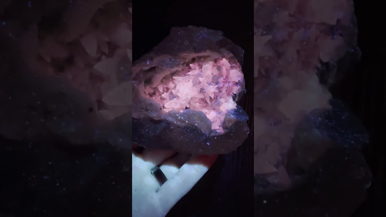 Fluorescent Calcite Crystals with Prehnite from New Jersey - DallasStoneworks.com