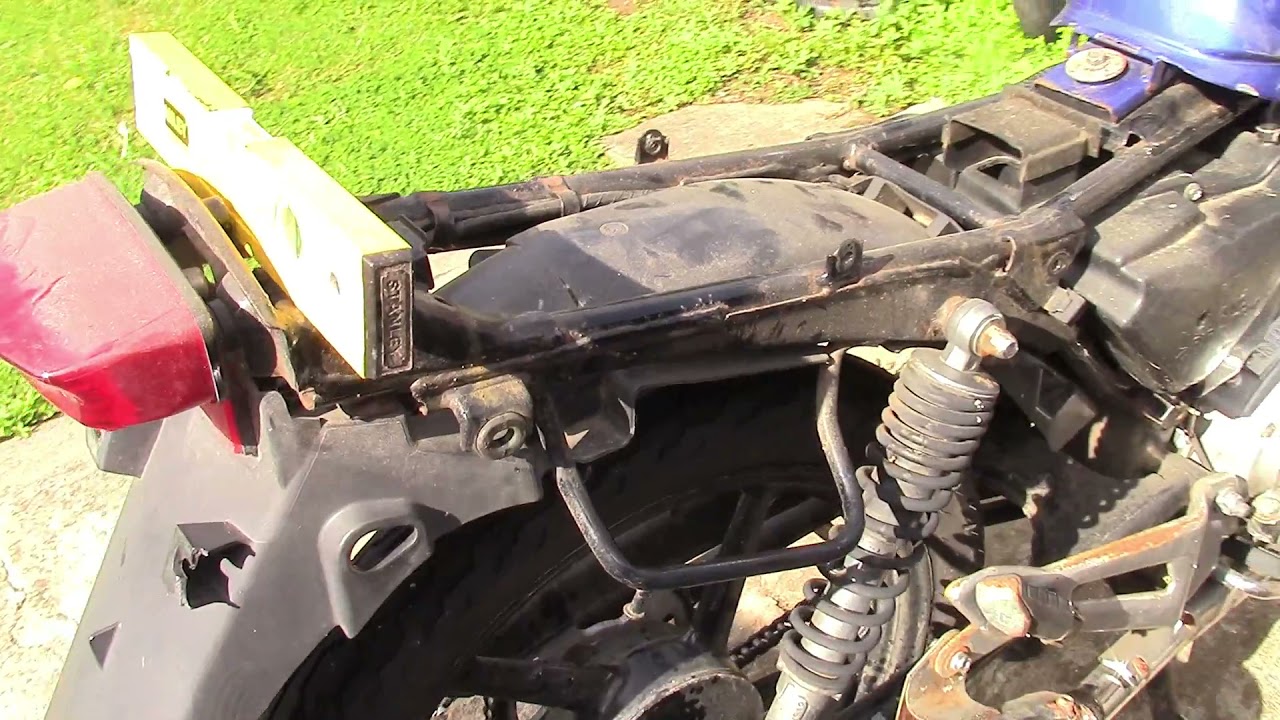 Yamaha YBR 125   Is the frame bent?