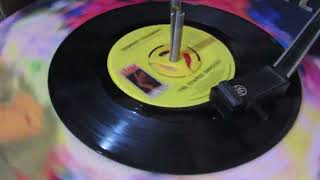 Staple Singers - 1971 - Soul - Respect Yourself / You're Gonna Make Me Cry