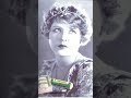Cílios postiços podiam te deixar CEGA em 1920