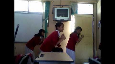 AKB48 "Heavy Rotation" FAIL!