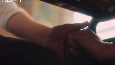 Thumbnail of fitz the tantrums - out of my league - español-Nick Nelson y Charlie Spring.