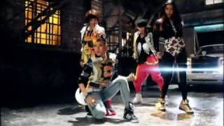 2NE1 - Fire with English lyrics (Street Ver. MV)