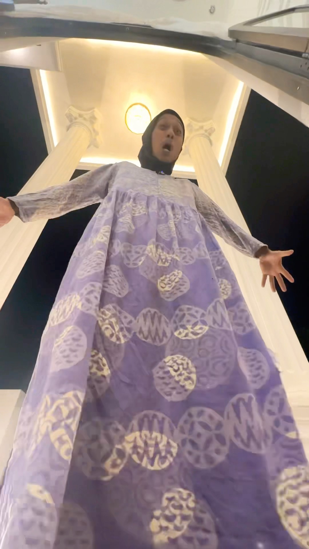 Emak tinggi banget