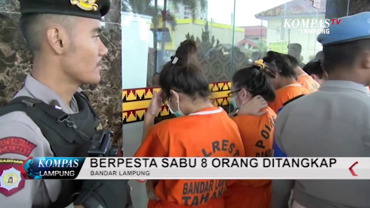 BERPESTA SABU, 8 ORANG DITANGKAP