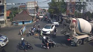 🔴[LIVE CCTV] PERTIGAAN JEMBATAN KRACAAN - PASAR BINTORO DEMAK [01] by DISHUB KAB. DEMAK