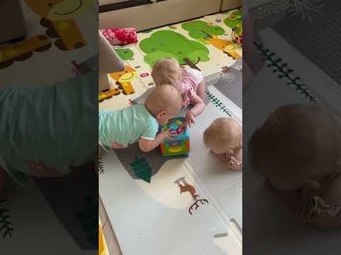 Нам подарили кубик