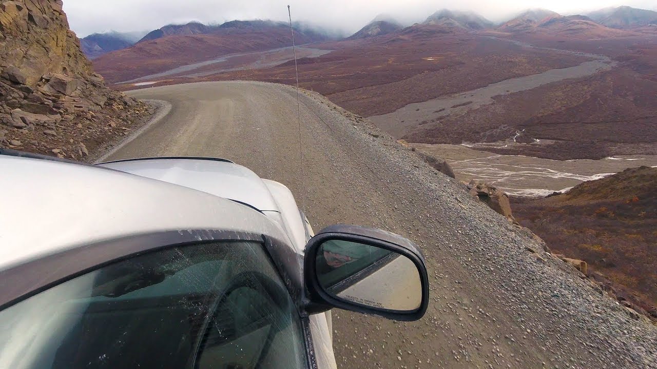 Dangerous Roads Polychrome Pass, Denali National Park, Alaska USA