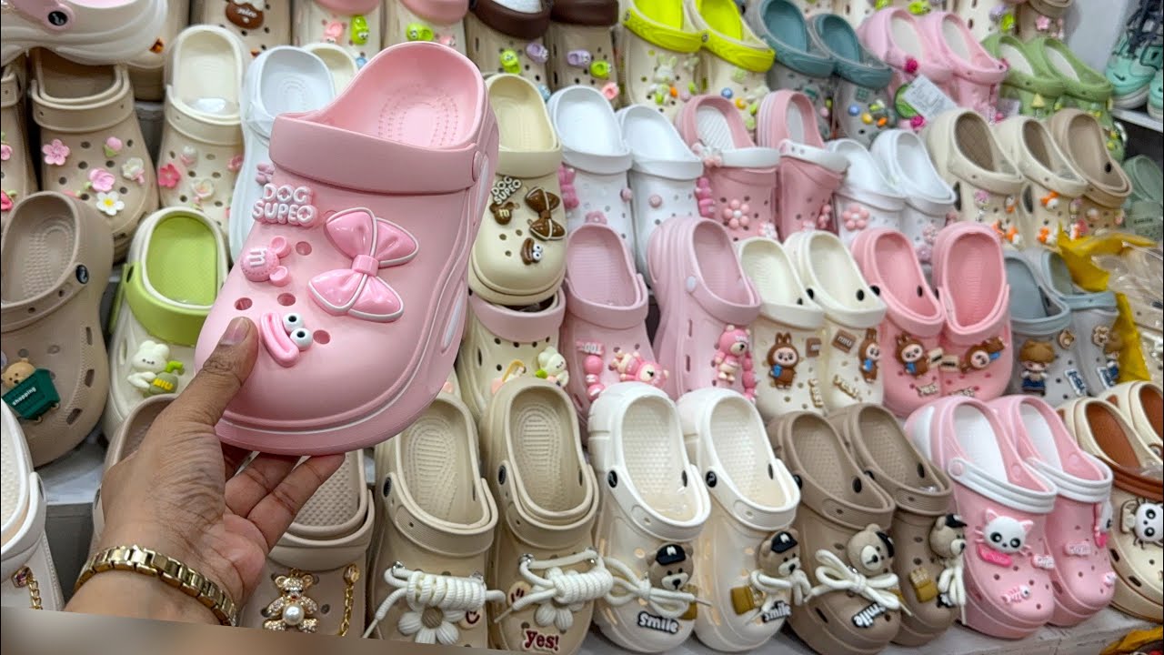 অরিজিনাল চায়না ক্রোকস ব্রান্ড জুতা কিনুন রোডসাইড দামে | China corcs shoe collection at craziest sale