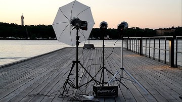 Tronix Explorer XT SE powering Three Flashes RX 1200 D-Lite it 4 & 2