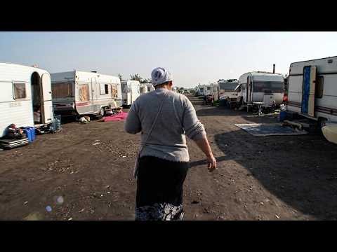 Roma shantytowns: an immersion into the heart of a camp