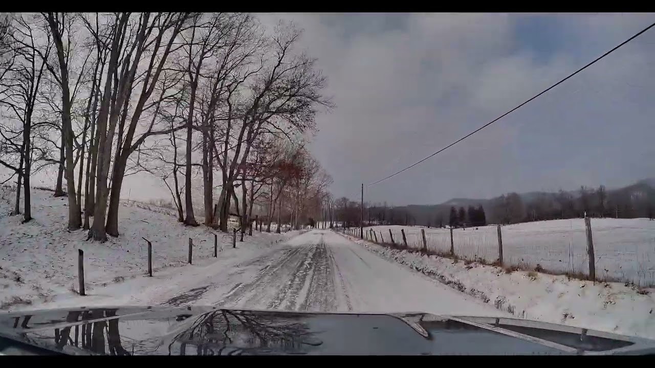 Hillsboro WV, Scenic drive on Lobelia Rd in the snow