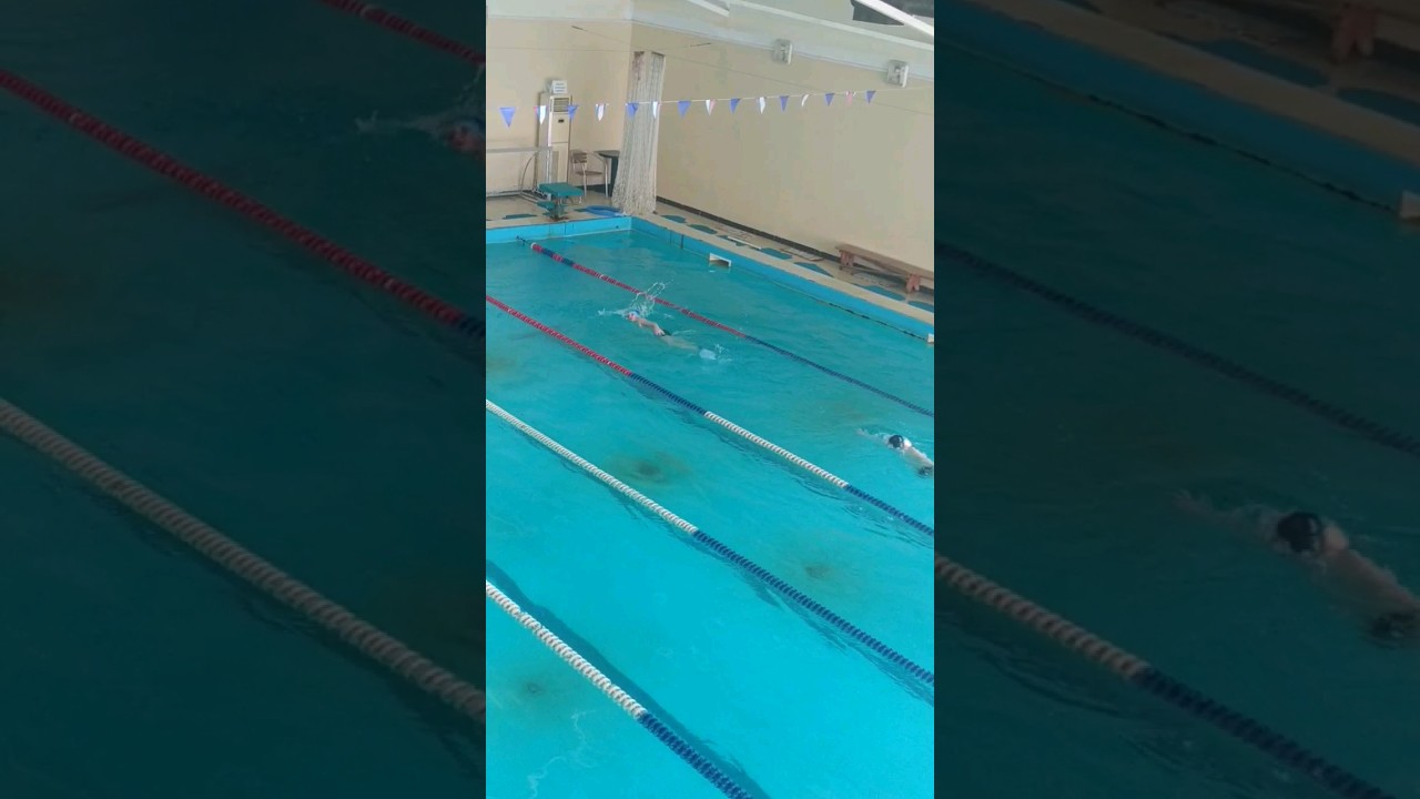 Тренировка кроль на груди. Бассейн, плавание в ластах. - YouTube