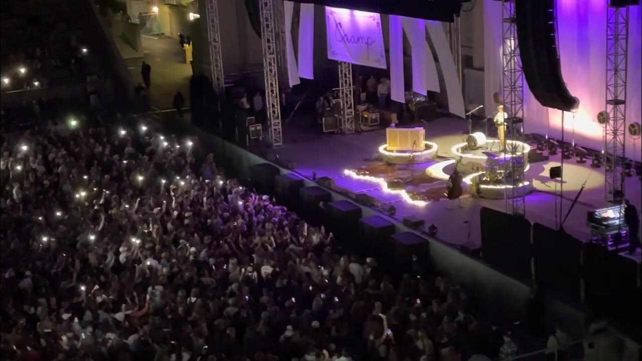 Caamp’s Taylor Meier misses first line of Strawberries in Berkeley