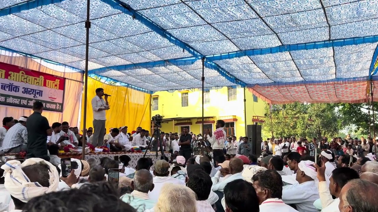 #politicalnews       बांसवाड़ा डूंगरपुर के सांसद को नाहली गांव में स्वागत समारोह किया गया 