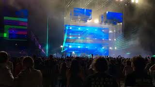 Video thumbnail of "Vasco Rossi  - C’è Chi Dice No Live Lignano 2018"