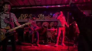 Download lagu The Miskins - Hands Up!! (Live at Eastern Promise, Jakarta 18/8/2024)