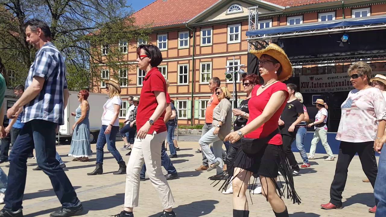 line dance twist and turns