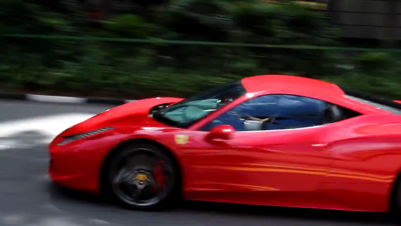 Ferrari 458 Italia Leaving - YouTube