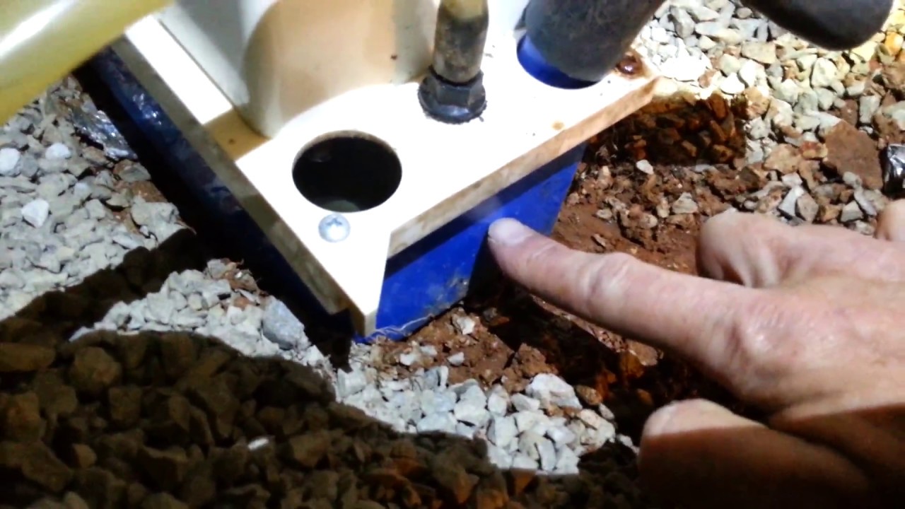 DIY Landlord: Lots of tips and tricks on how I fix up an old rental property house.