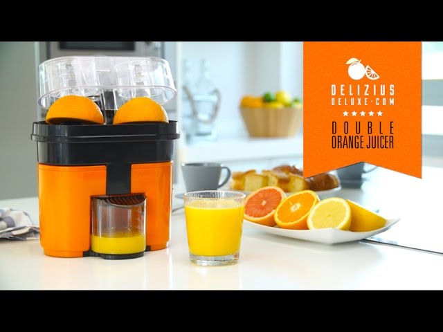 Making your own juice with Bear Electric Citrus Juicer ZZJ-F45A5. 