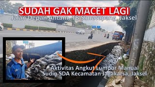 BERJIBAKU di Kolong Jalan TB Simatupang, Jaksel II AGAR Aliran Air Lancar, Gak Banjir Lagi